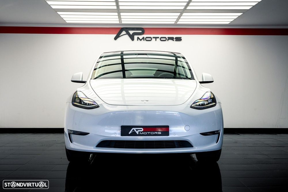 Tesla Model Y Performance Dual Motor AWD - 3
