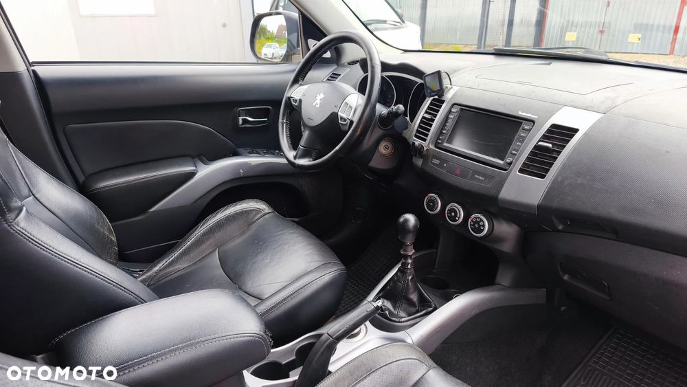Peugeot 4007 - 26
