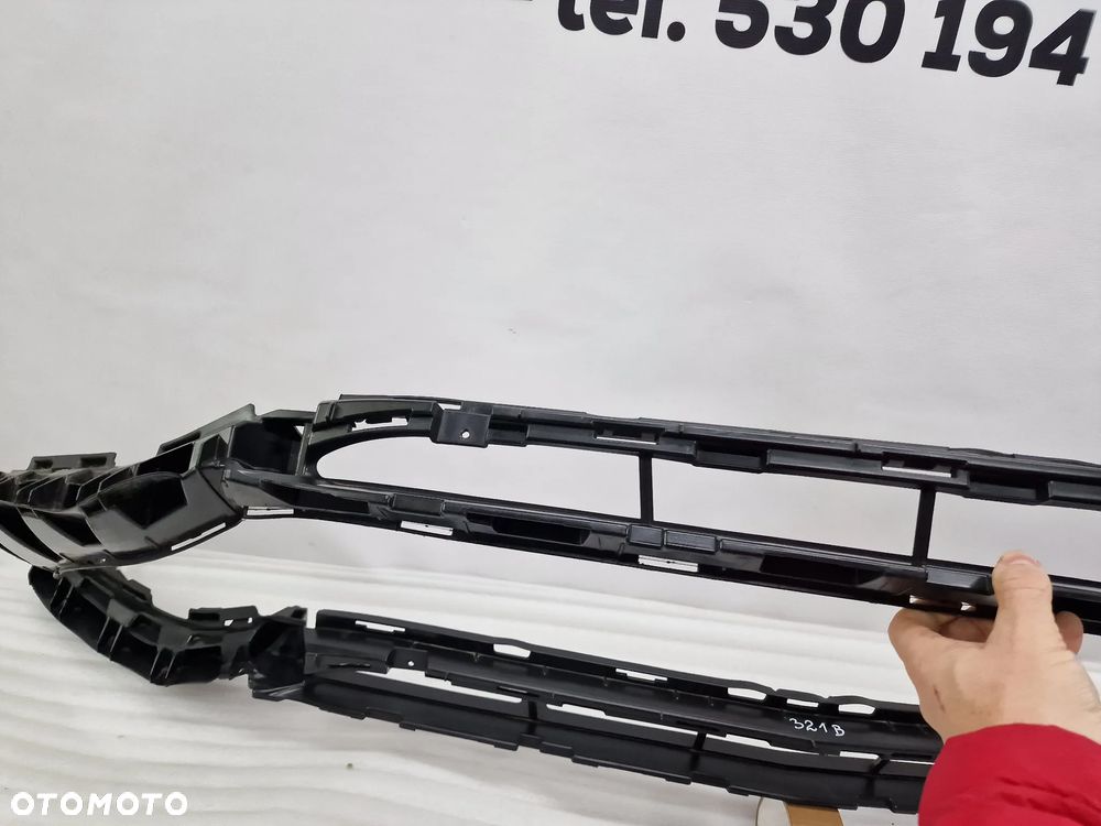 MERCEDES E-KLASSA W213 16- DOLNA KRATKA ŚRODKOWA / WSPORNIK ZDERZAKA PRZEDNIEGO PRZÓD , NR A2138851265 , NR AUKCJI KR321 - 6