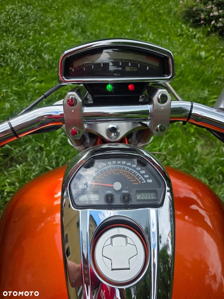 Suzuki VZ - 8