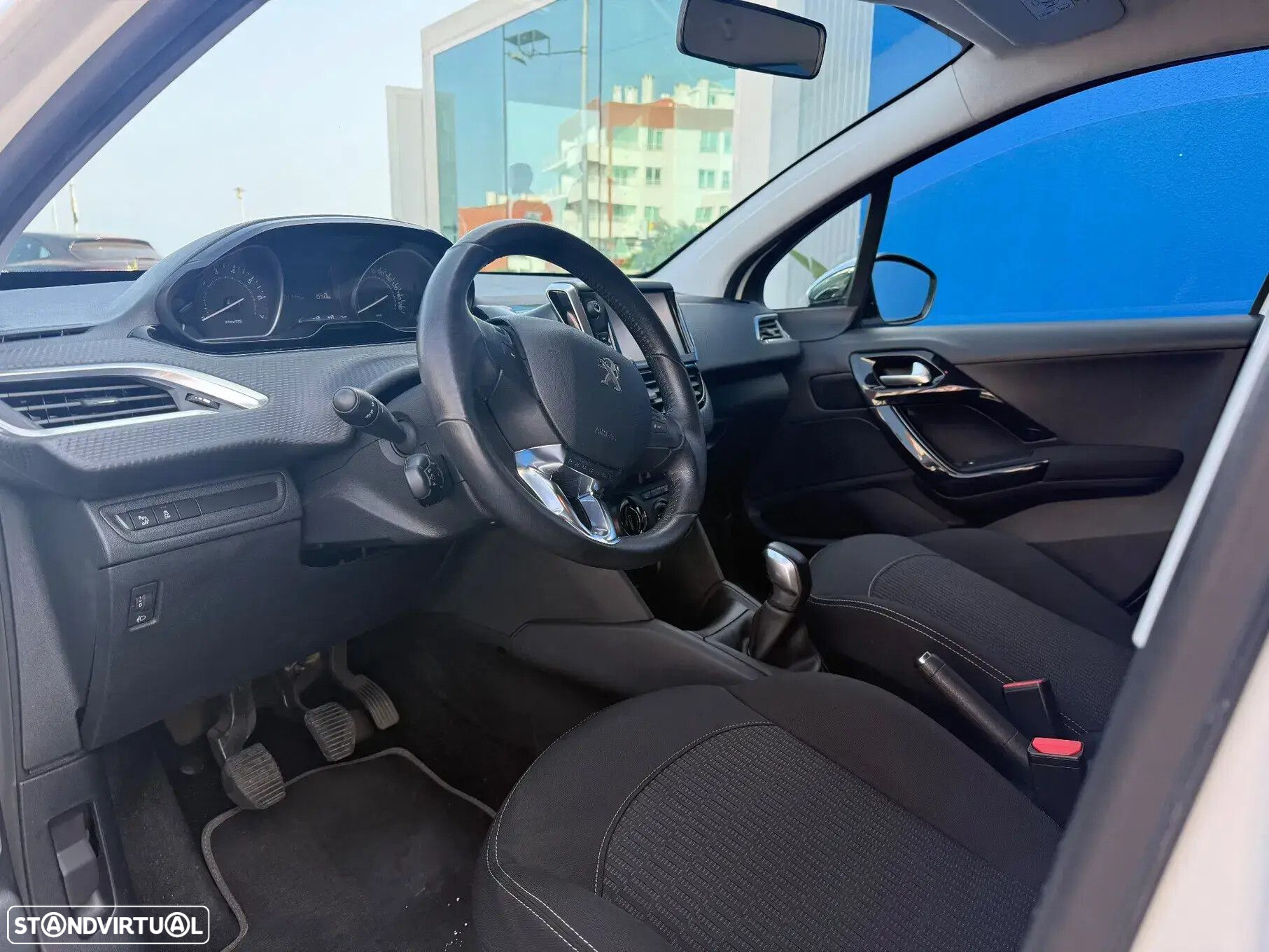 Peugeot 208 1.2 PureTech Style - 6