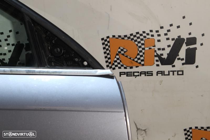 Porta Frente Direita Audi A6 (4F2, C6)  Porta Frontal Direita Audi A6 - 3