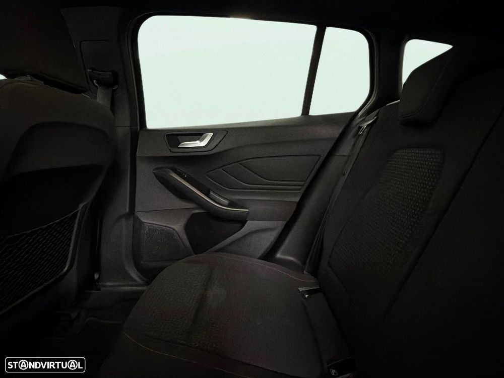 Ford Focus SW 1.0 EcoBoost ST-Line - 19