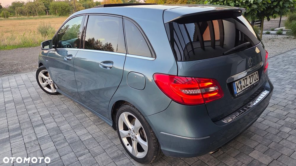 Mercedes-Benz Klasa B 200 (BlueEFFICIENCY) - 4