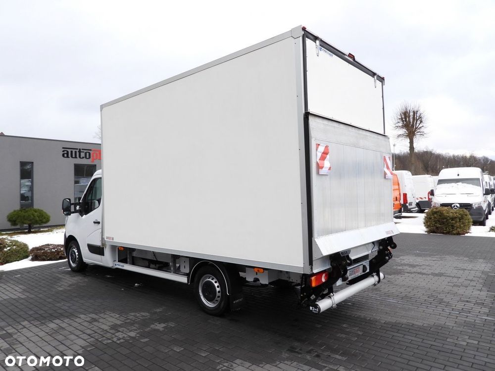 Renault MASTER KONTENER WINDA 8 PALET TEMPOMAT NAWIGACJA LEDY KLIMATYZACJA  165KM - 11