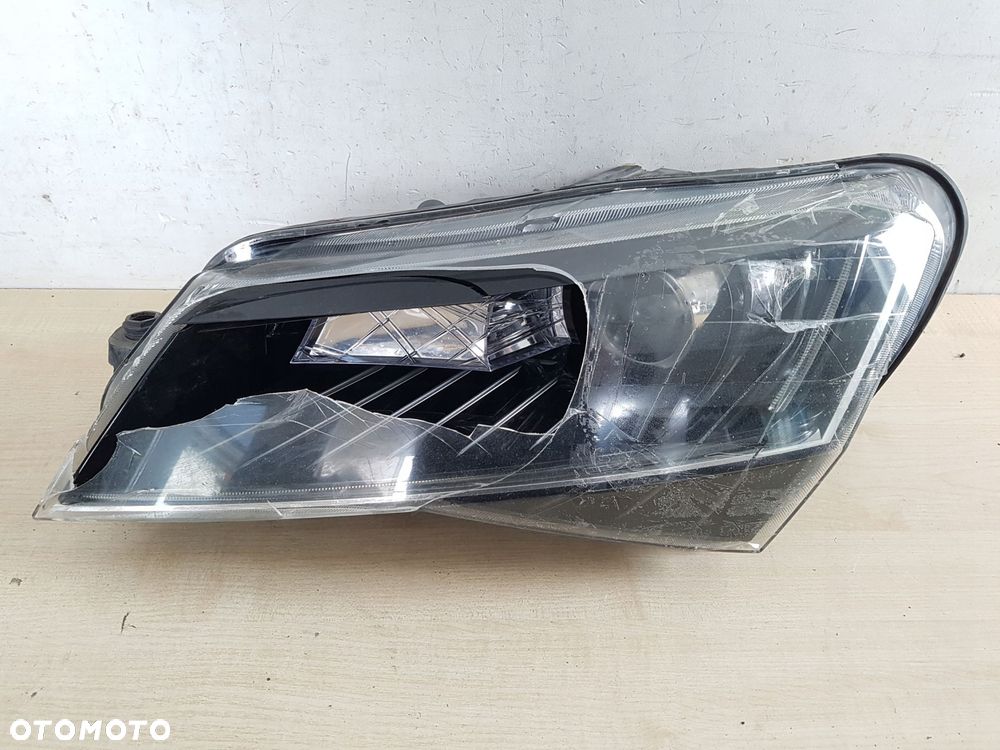 skoda superb reflektor bi/xenon 3v1941015a