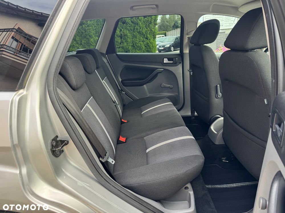 Ford Focus 1.6 Sport - 30