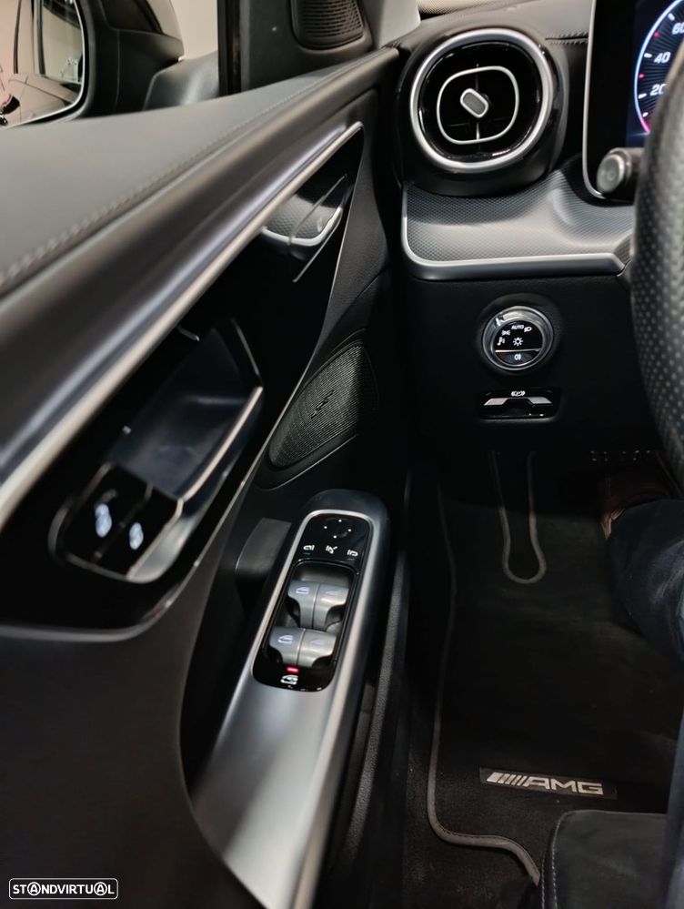 Mercedes-Benz C 300 e AMG Line - 20