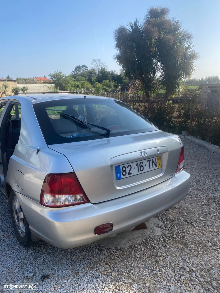 Hyundai Accent - 9