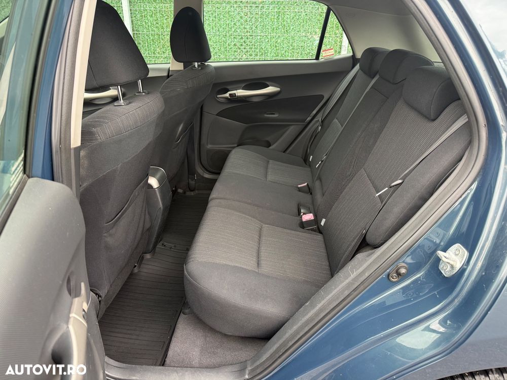 Toyota Auris 1.6 Sol - 9