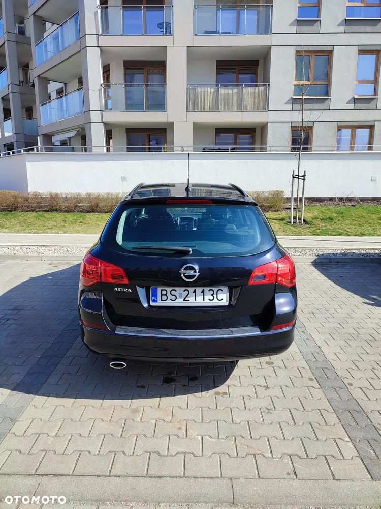 Opel Astra 1.4 T Essentia - 4