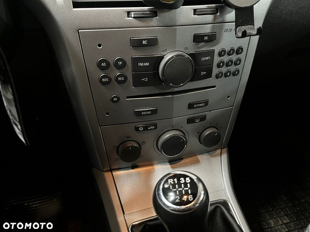 Opel Astra 1.3 CDTI - 9