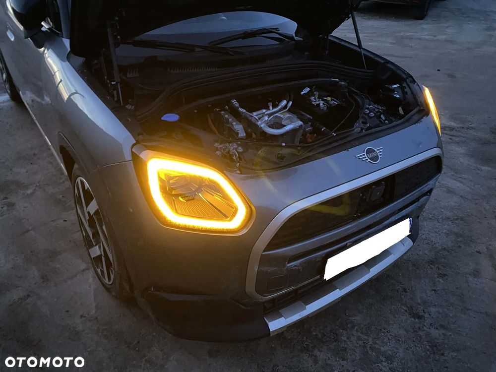 MINI Countryman E Essential Trim - 21