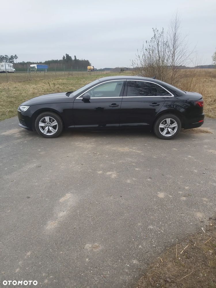 Audi A4 Limousine 30 TDI S tronic design - 17