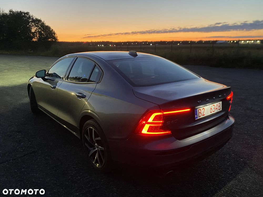 Volvo S60 T5 AWD Momentum Pro - 40