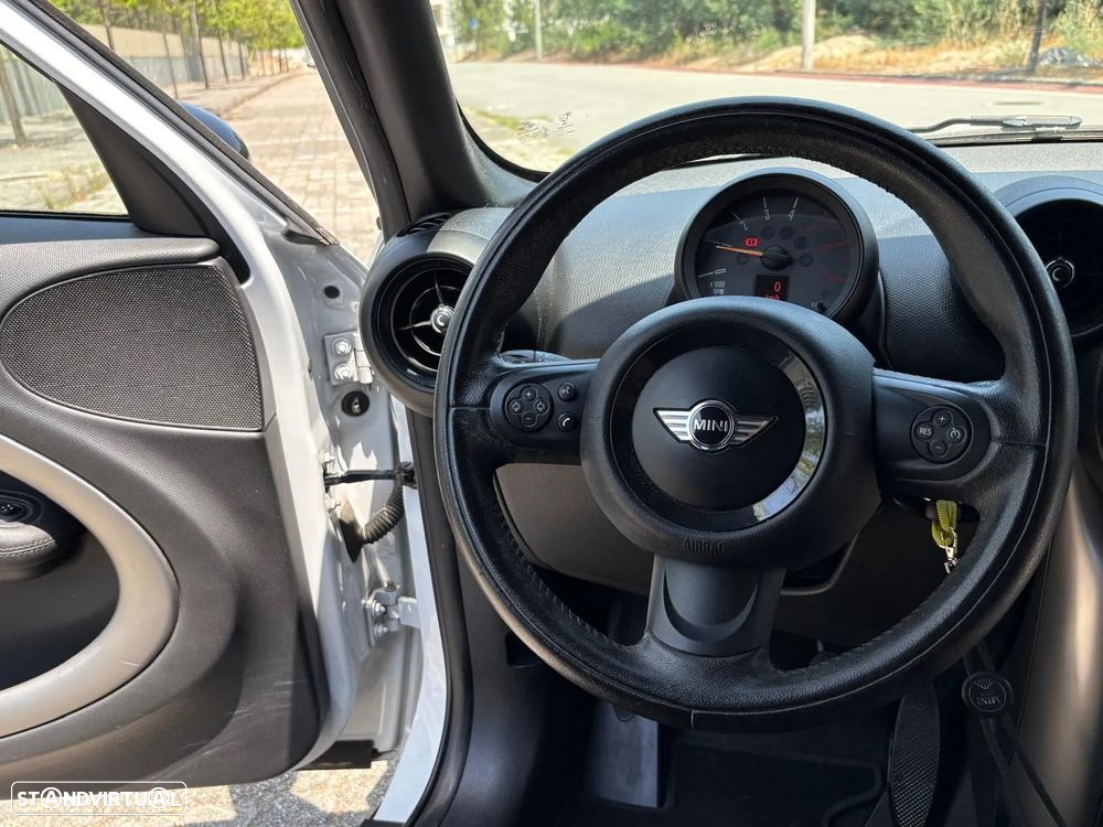 MINI Countryman Cooper D - 16