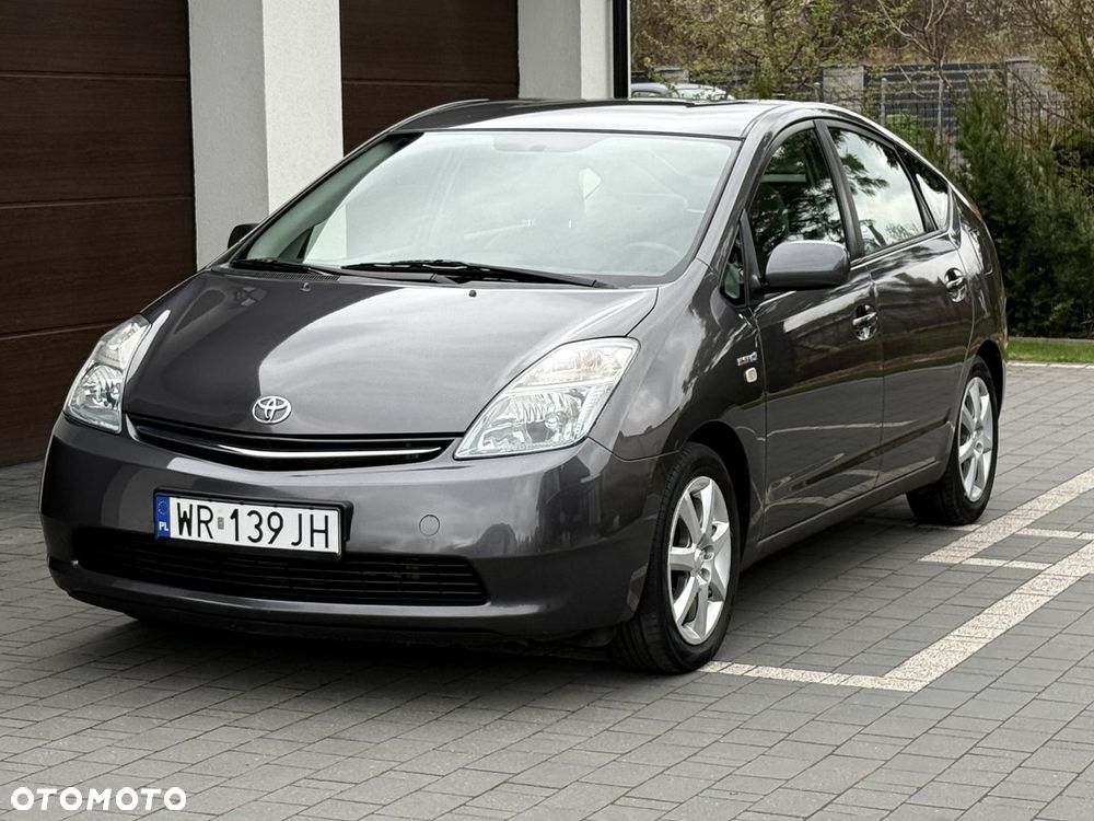 Toyota Prius 1.5 VVT-i Sol - 1
