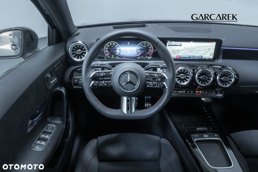 Mercedes-Benz Klasa A 220 4-Matic AMG Line 8G-DCT - 12
