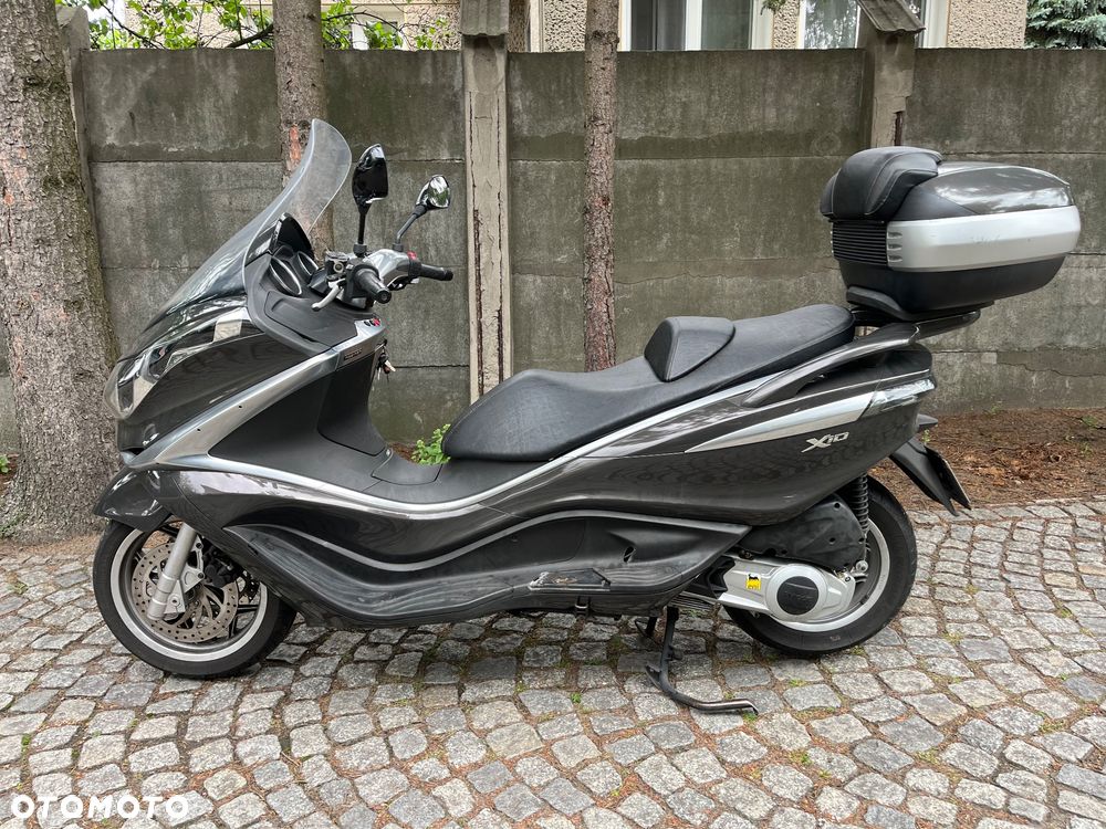 Piaggio X10 - 10