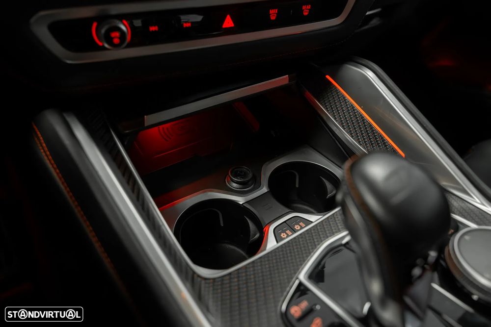 BMW XM Label Red - 31