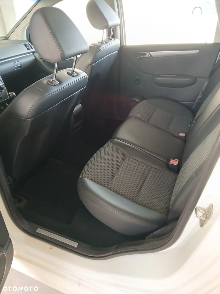 Mercedes-Benz Klasa B 180 CDI - 6