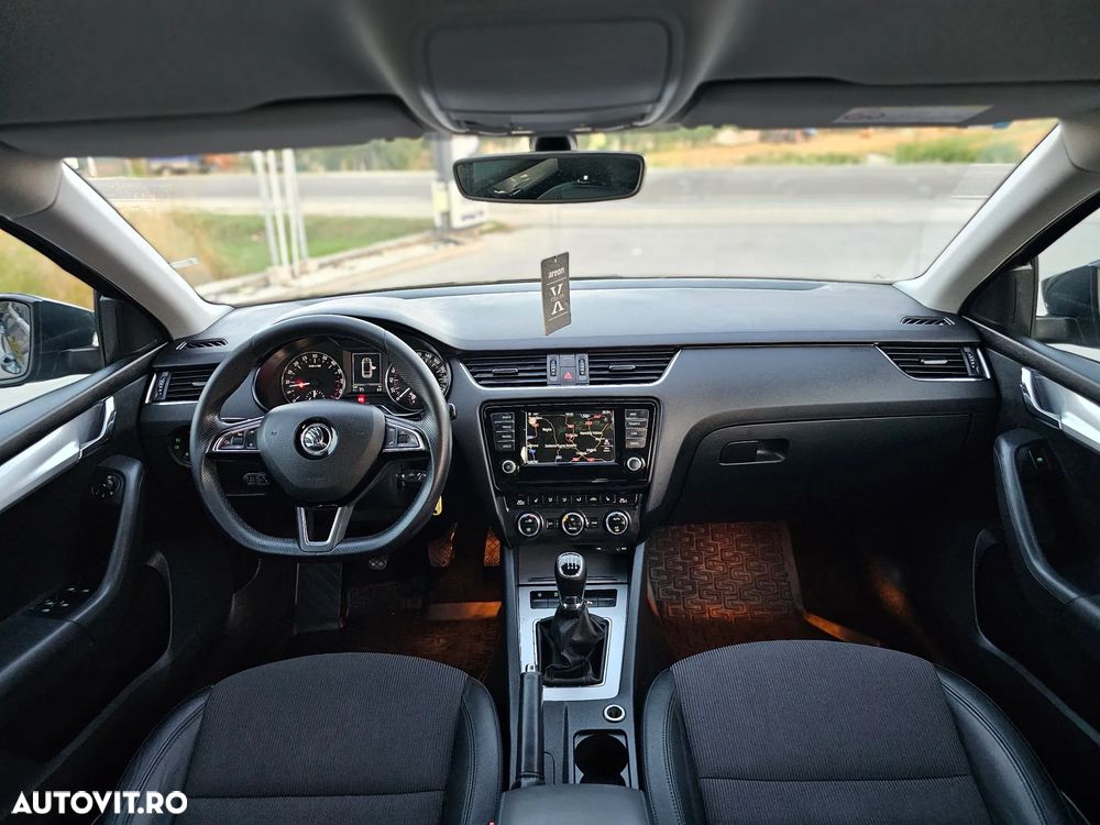 Skoda Octavia 2.0 TDI Style - 5