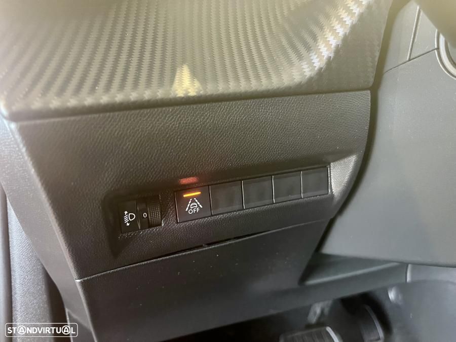 Peugeot 2008 1.2 PureTech Active Pack EAT8 - 14