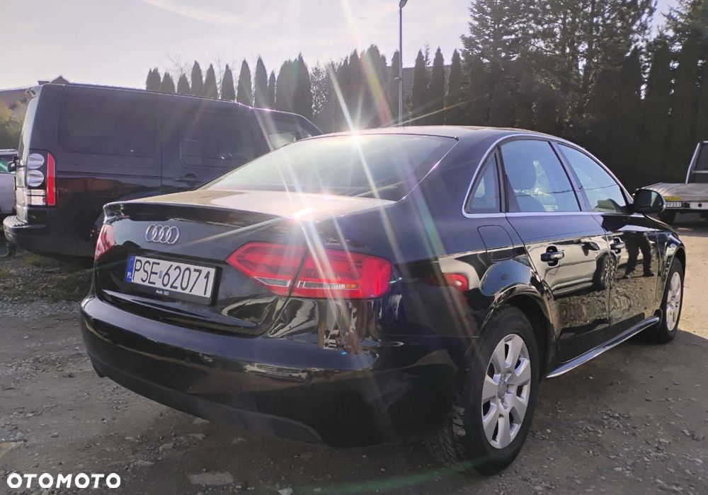Audi A4 Limousine - 5