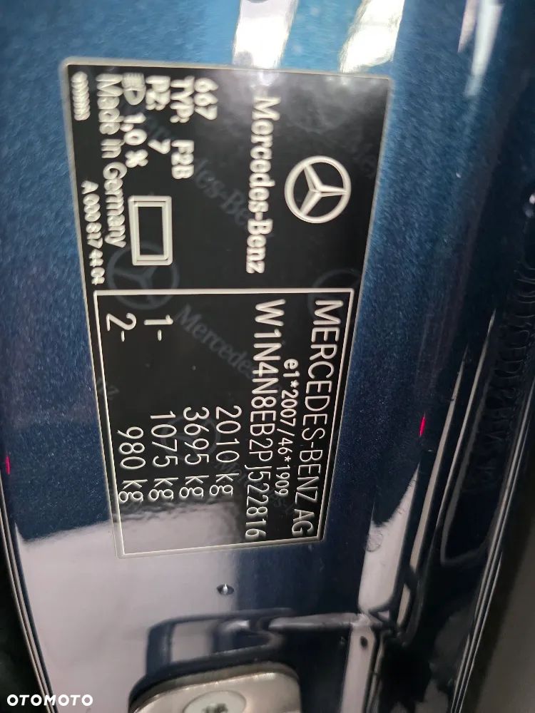 Mercedes-Benz GLA 180 - 16