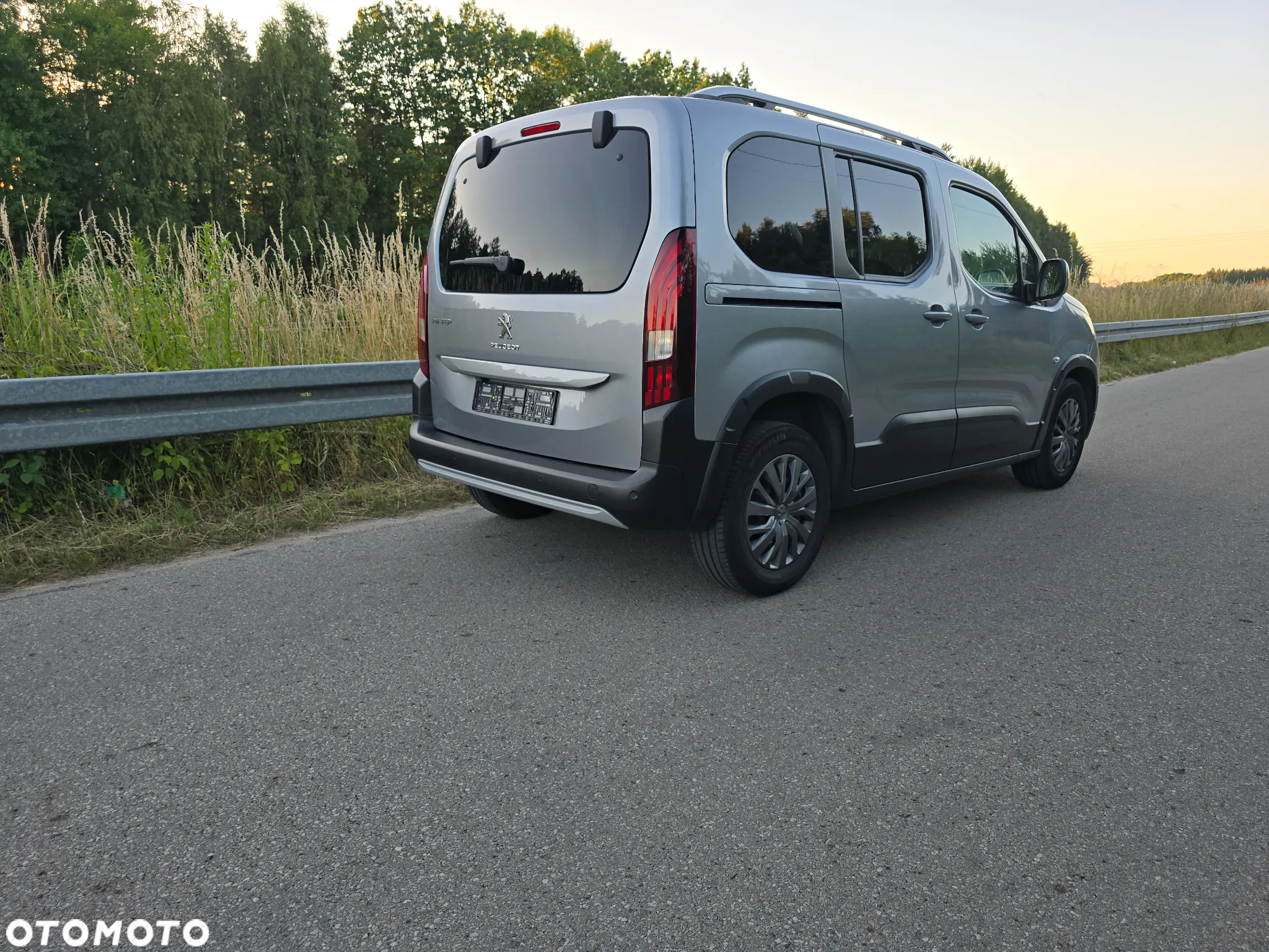 Peugeot Rifter BlueHDI 100 L1 Allure - 12