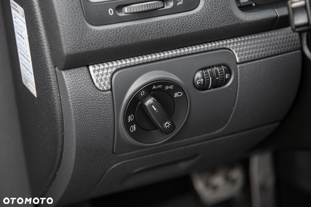 Volkswagen Golf - 17