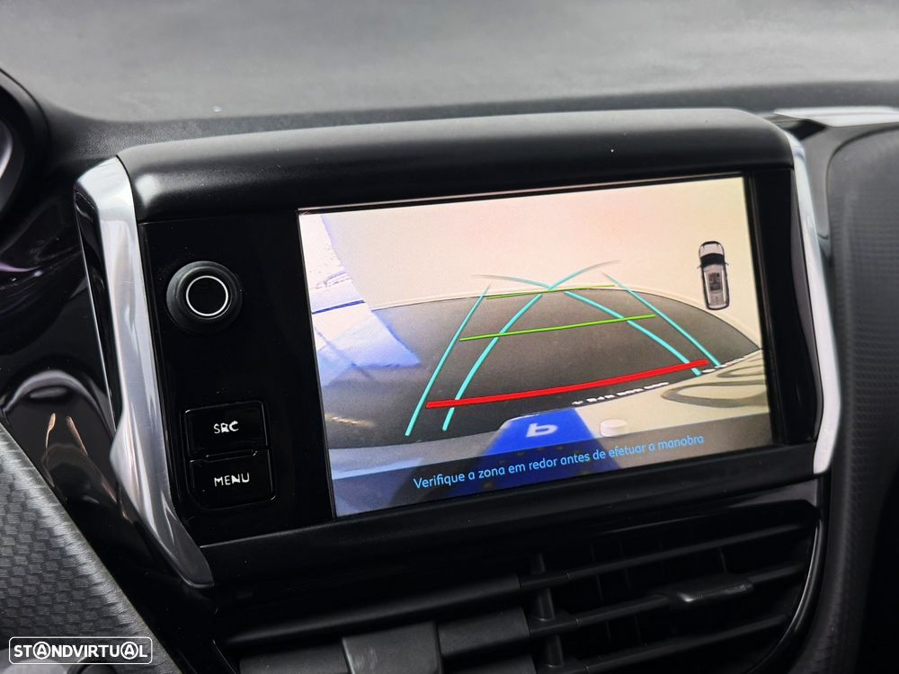Peugeot 2008 1.2 PureTech Style - 17