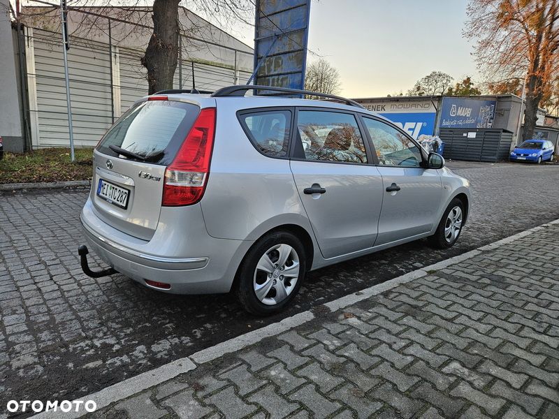 Hyundai i30 1.4 Comfort - 13