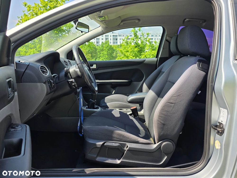 Ford Focus 1.8 Trend - 10