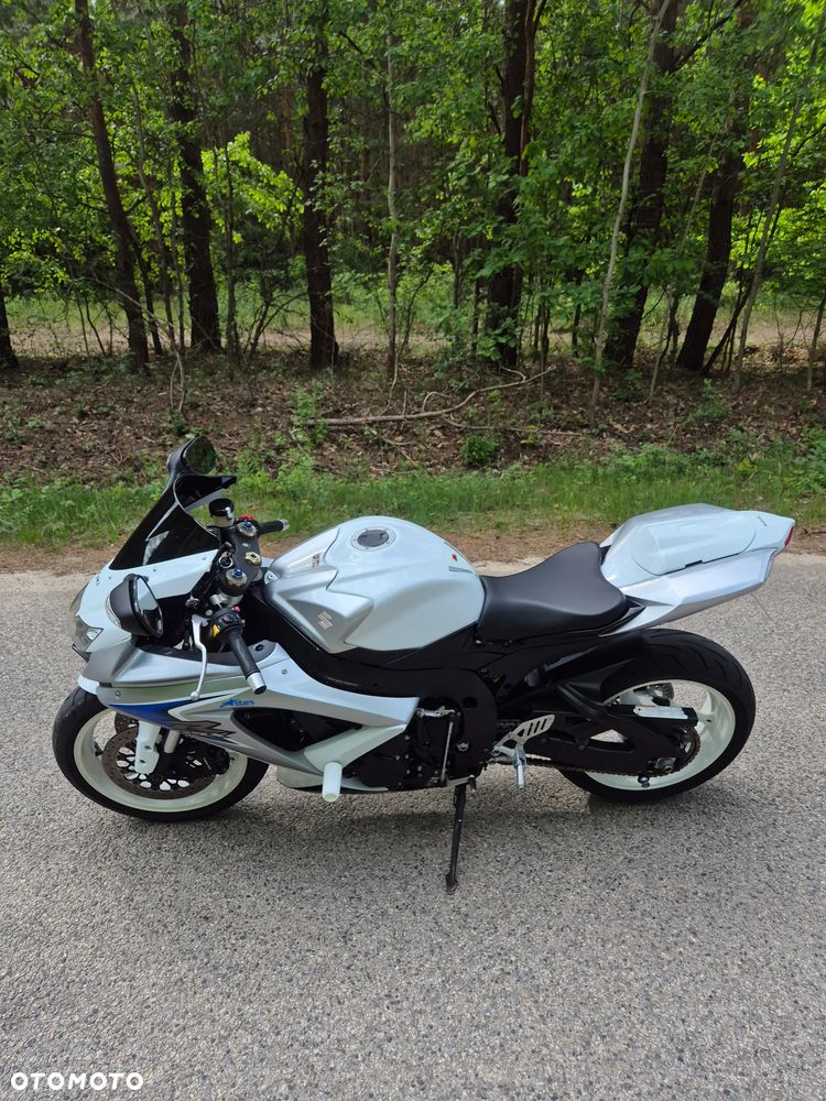 Suzuki GSX-R - 10