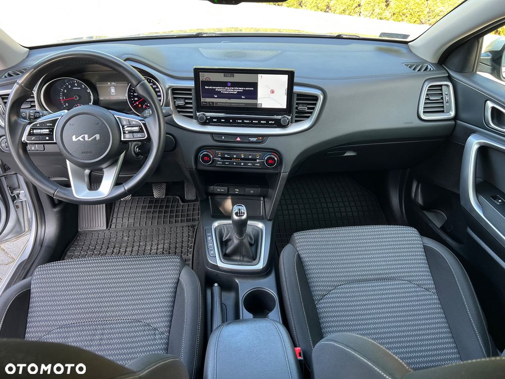 Kia Ceed - 14
