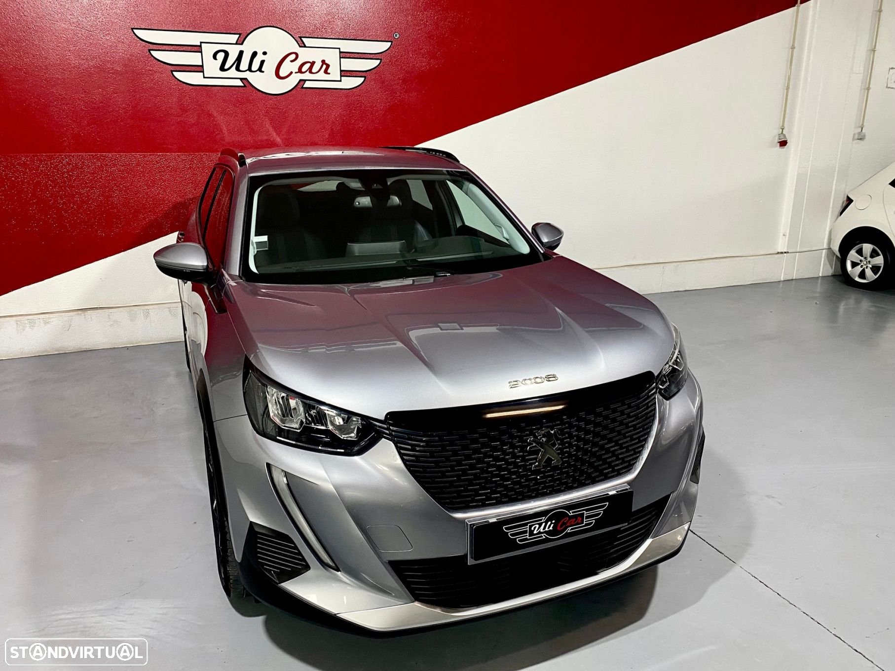 Peugeot 2008 1.2 PureTech Allure - 12