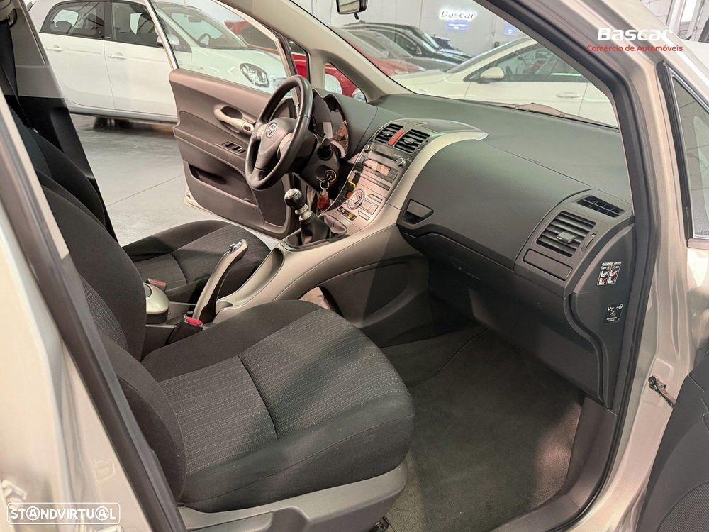 Toyota Auris 1.4 D-4D AC - 9