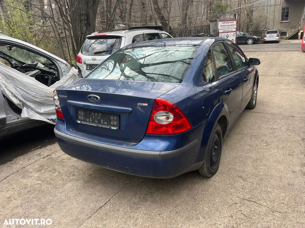 Dezmembrez Ford Focus 2 non facelift 1,6 TDCI albastru 2006 - 6