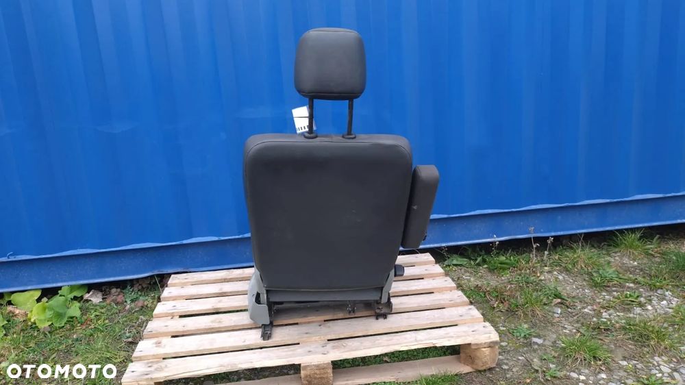 FOTEL KIEROWCY TRAFIC VIVARO PRIMASTAR 01- NO 925/145 - 5