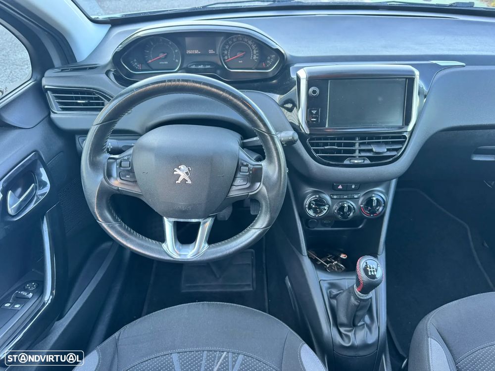 Peugeot 208 1.4 HDi Active - 10