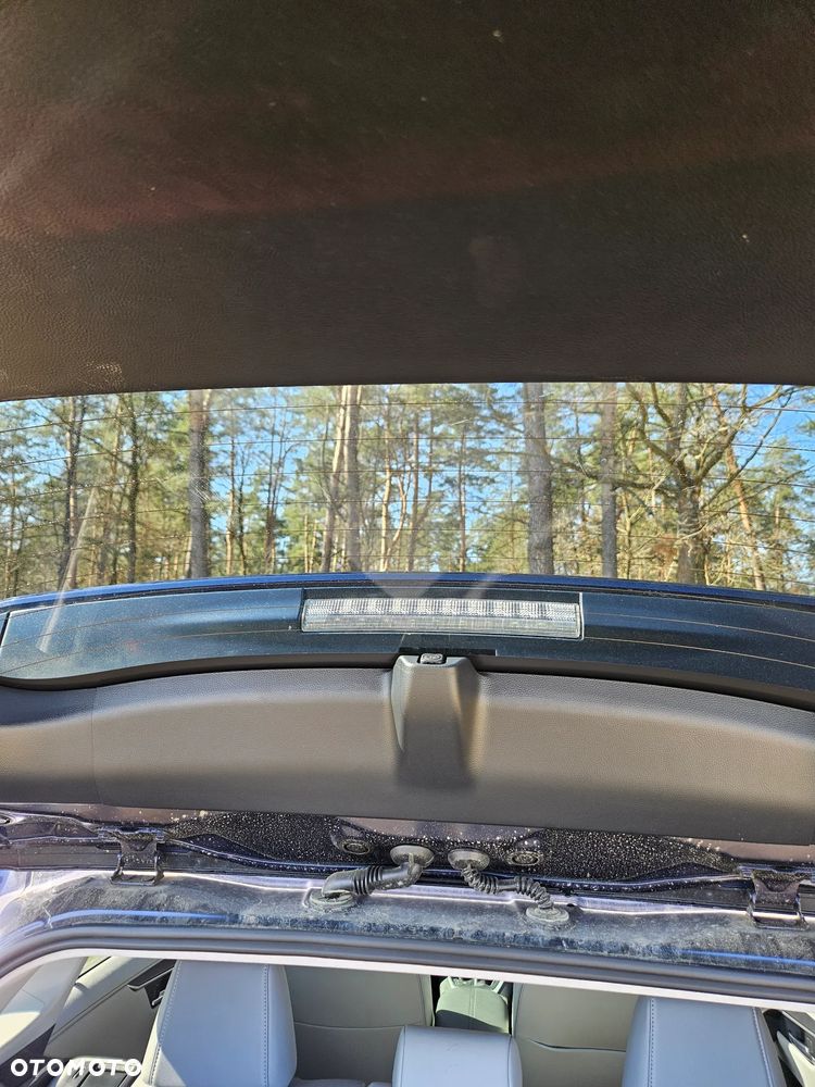 Toyota RAV4 2.5 Hybrid Black Edition by JBL 4x4 - 18