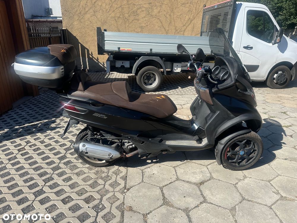 Piaggio MP-3 - 10