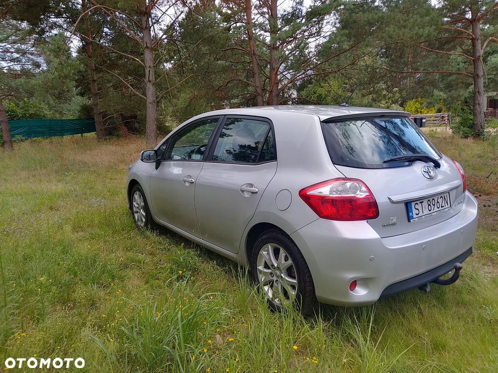 Toyota Auris 1.6 Premium - 4