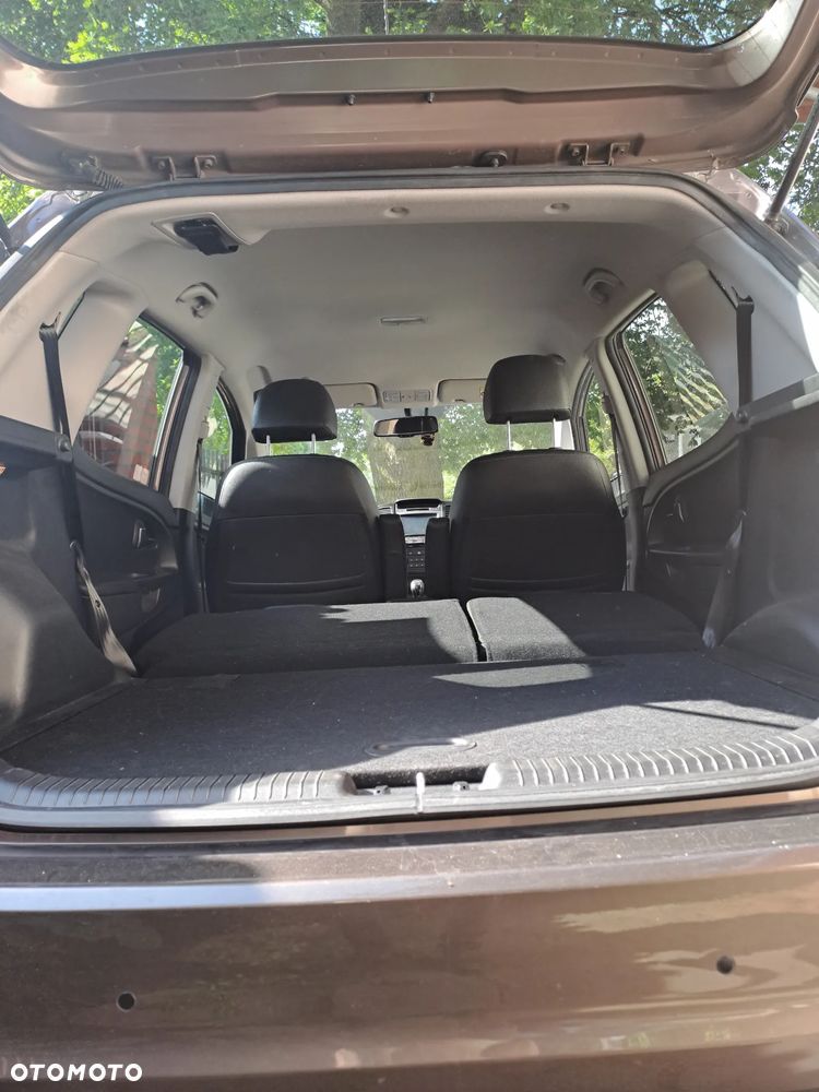 Kia Venga 1.6 Business Line - 11