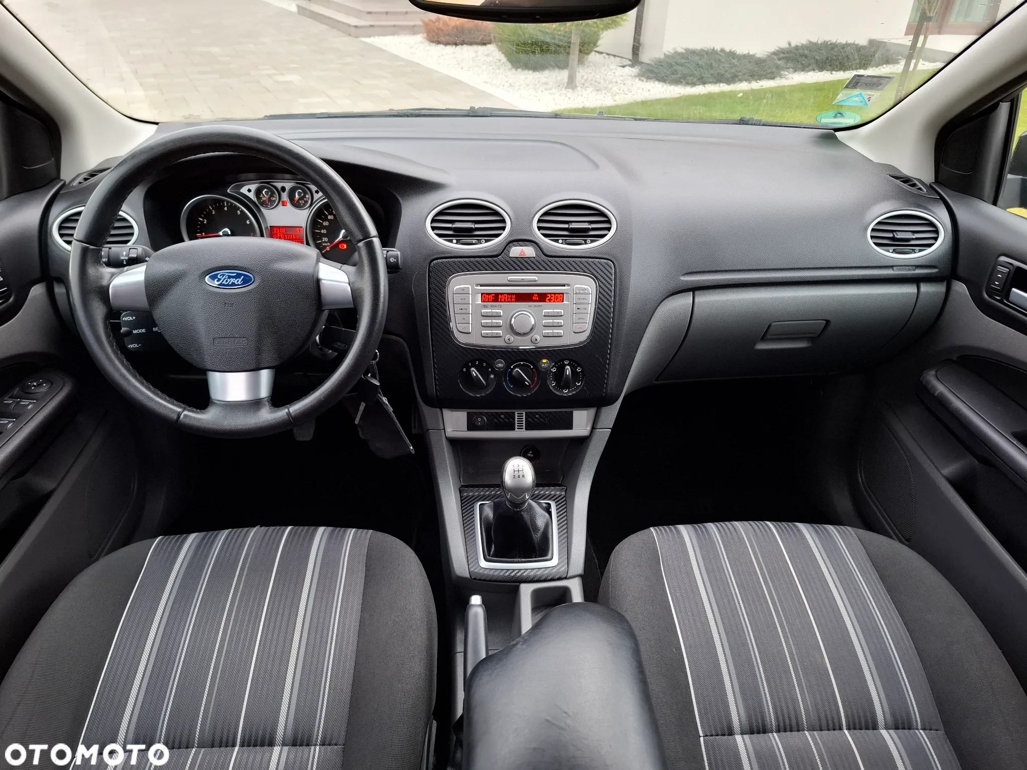 Ford Focus 1.6 16V Sport - 33