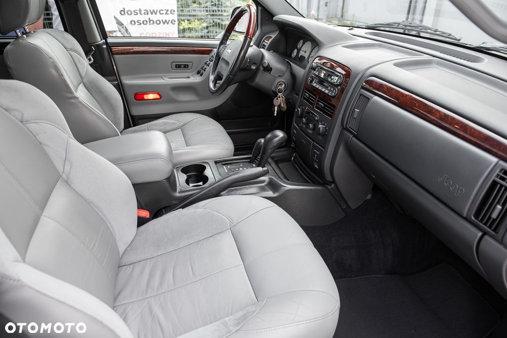 Jeep Grand Cherokee - 29
