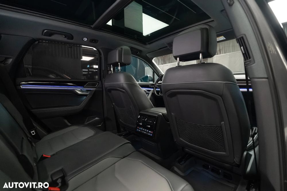 Volkswagen Touareg V6 TDI 4MOTION R-Line - 30