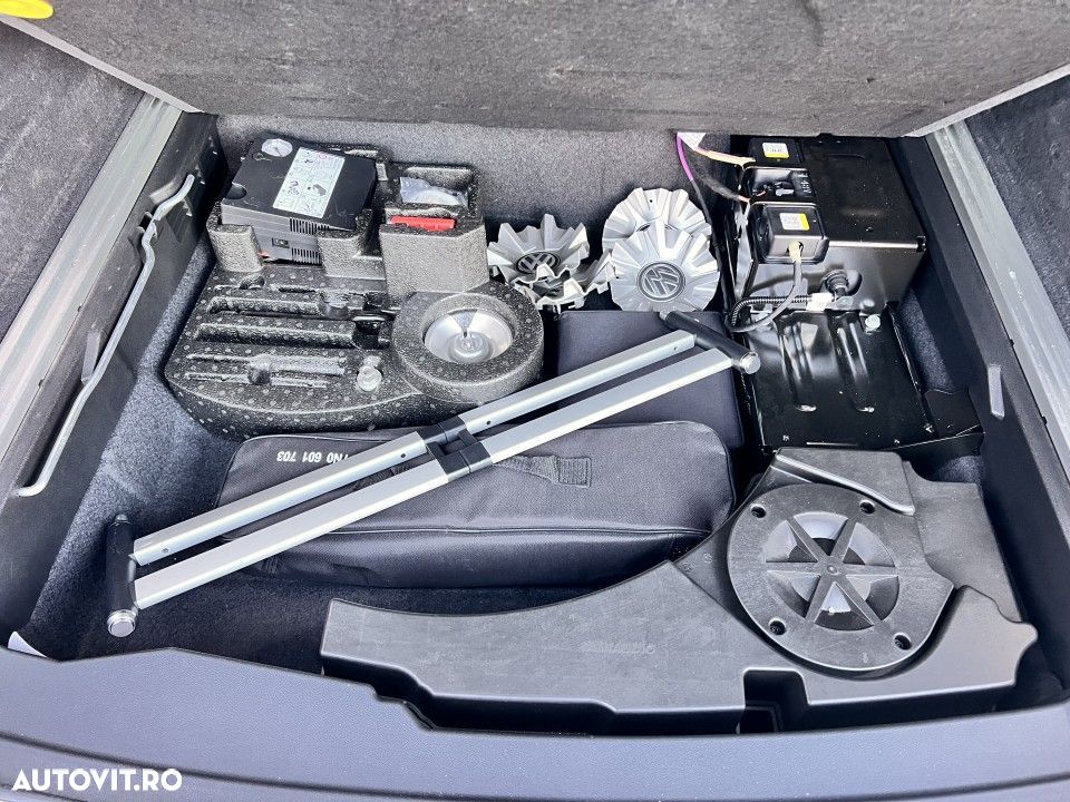 Volkswagen Touareg - 35