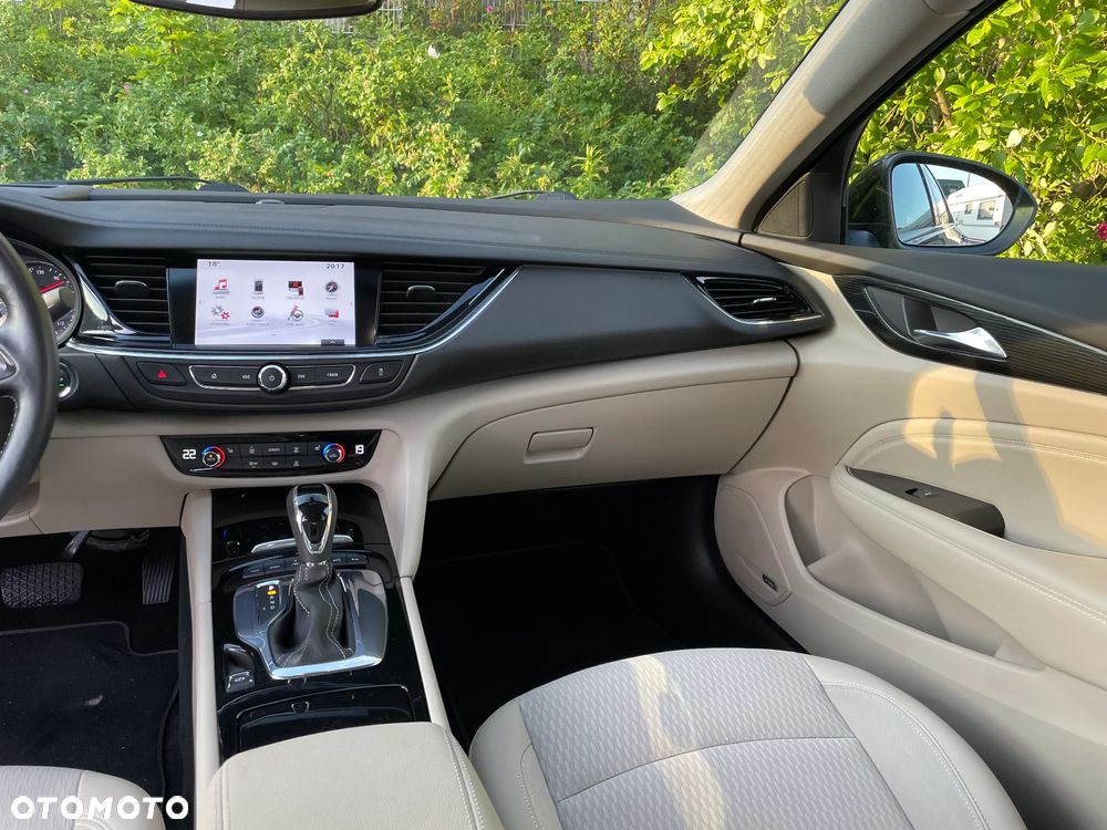 Opel Insignia 2.0 T 4x4 GSi S&S - 13